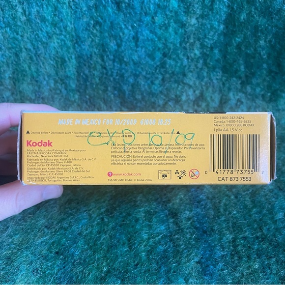 Kodak Single Use Camera w/ Flash 800 ASA - Picture 3 of 3